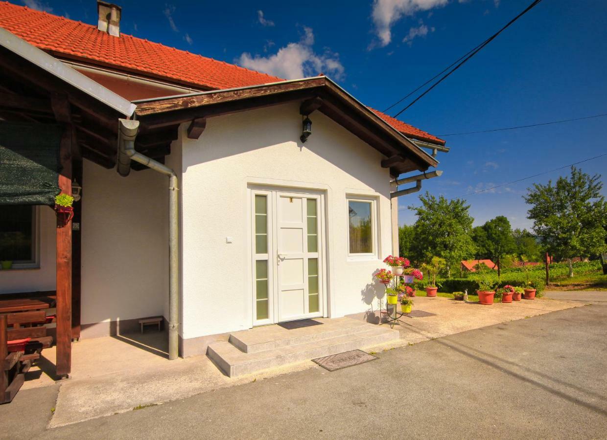 Apartman Katja Rakovica Exterior photo